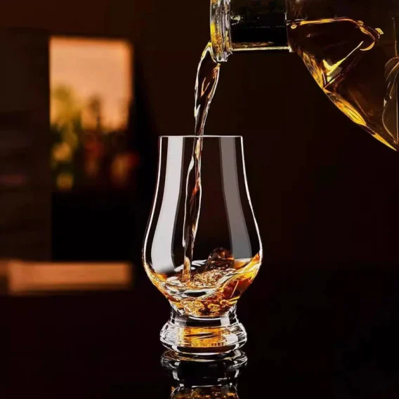 2PCS Crystal Whiskey Glasses: Clear Scotch Liquor Barware for Cocktails & Wine - Image 3